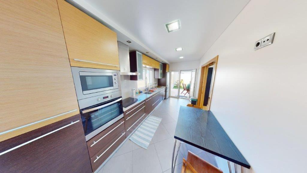 Zion Guest House Almada Bagian luar foto