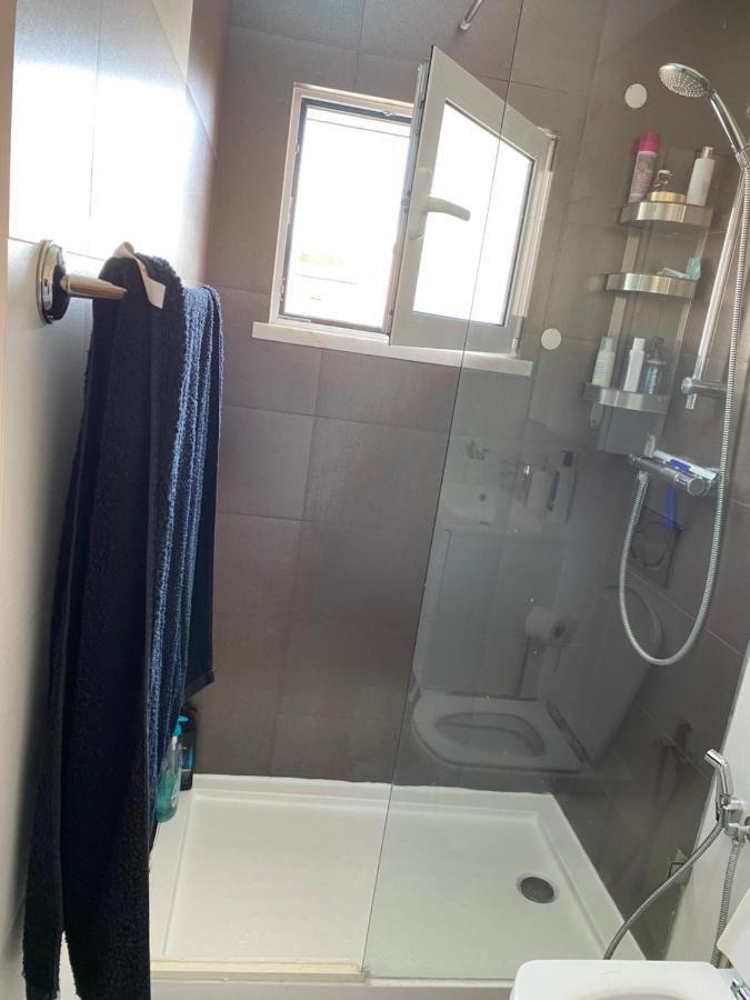 Zion Guest House Almada Bagian luar foto