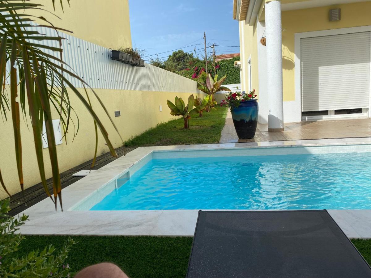 Zion Guest House Almada Bagian luar foto