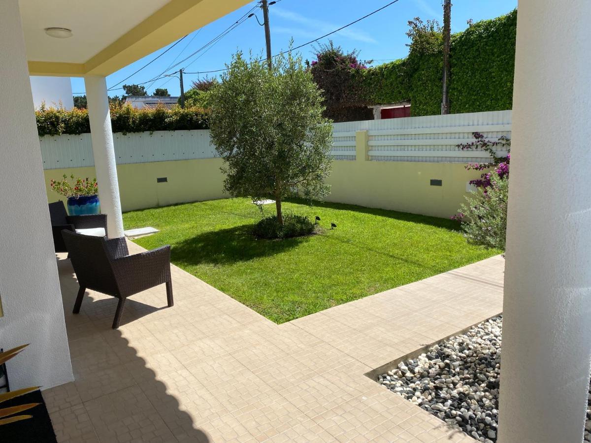 Zion Guest House Almada Bagian luar foto