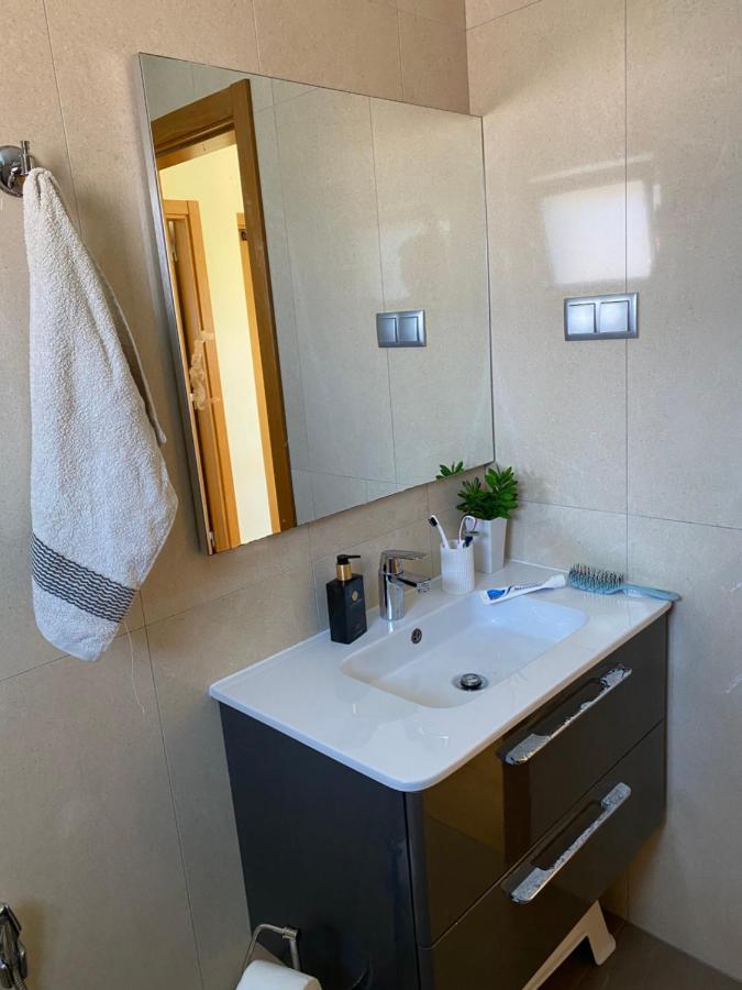 Zion Guest House Almada Bagian luar foto