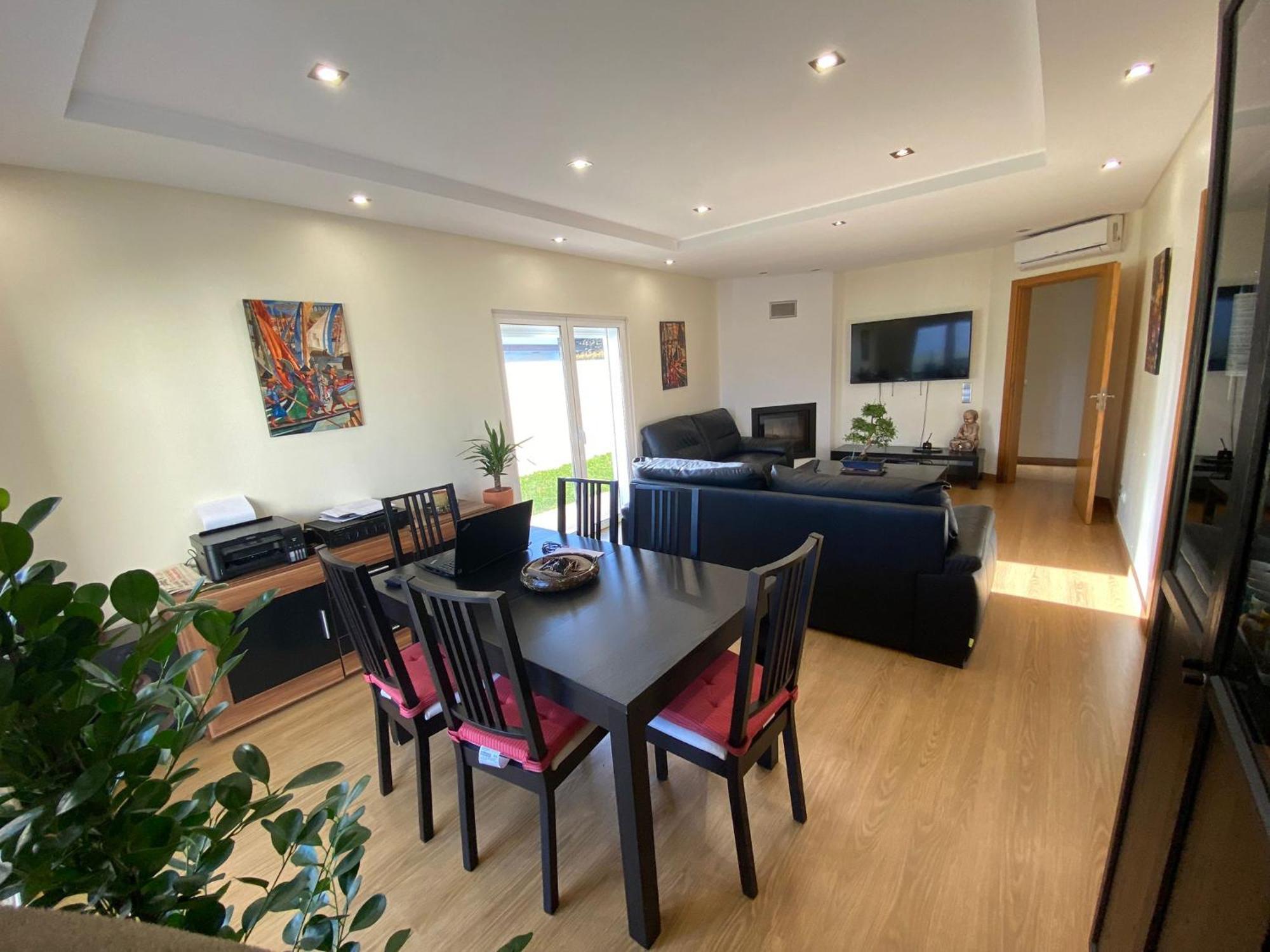 Zion Guest House Almada Bagian luar foto