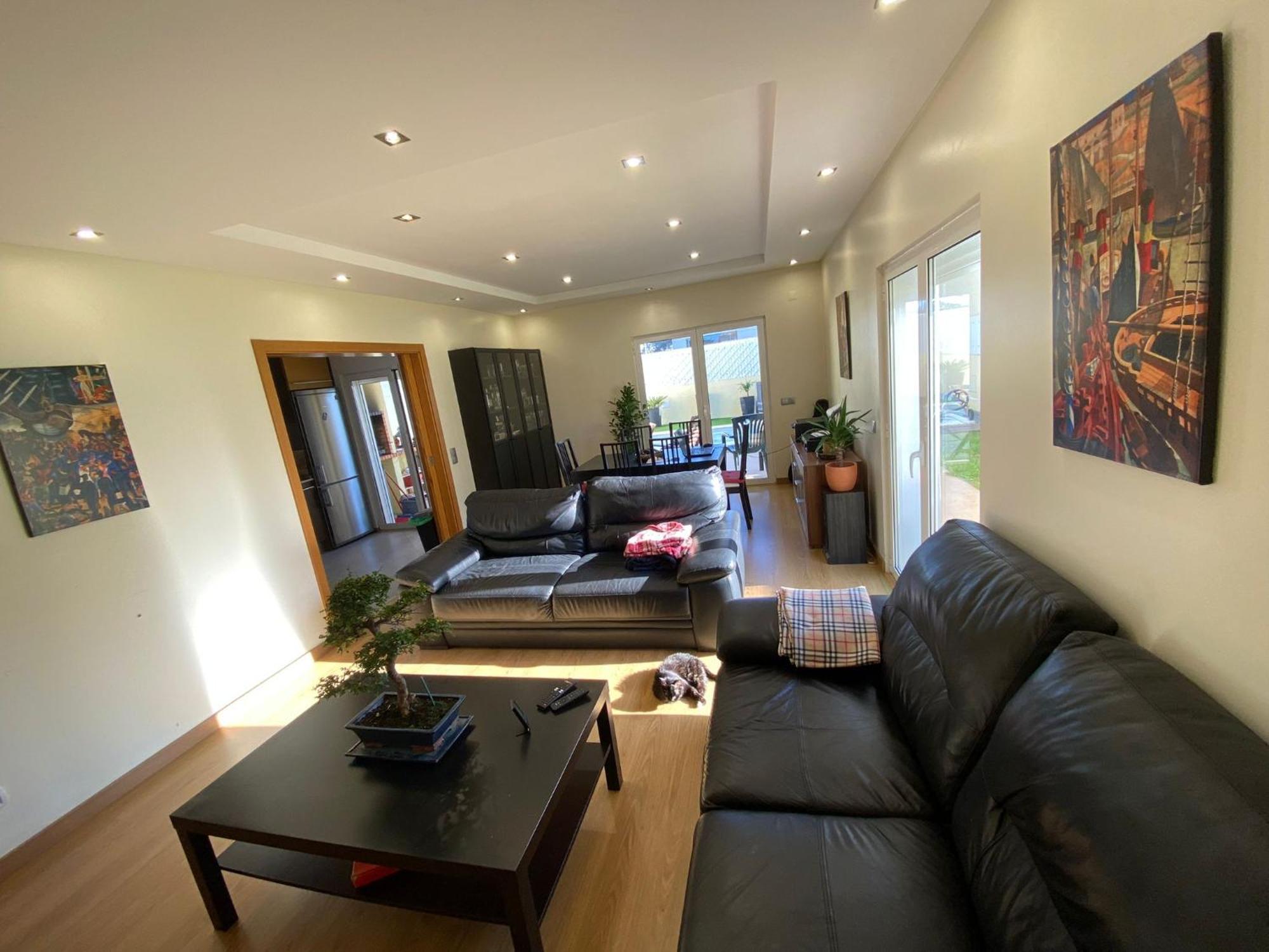 Zion Guest House Almada Bagian luar foto