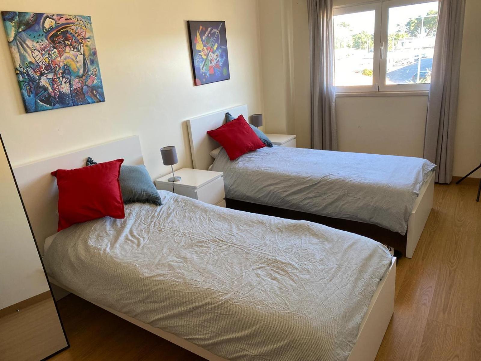 Zion Guest House Almada Bagian luar foto